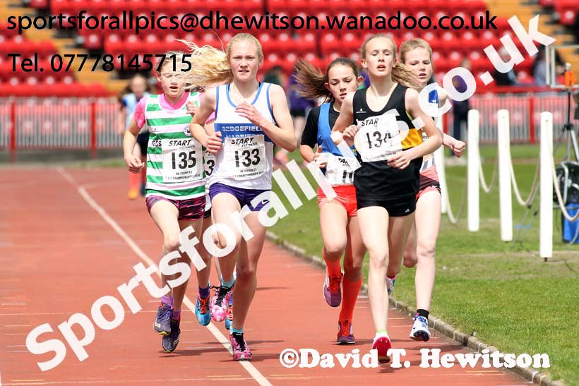 Girls under-13s 1500 metres, North Eastern Track and Field Champs, Gateshead Stadium. Photo: David T. Hewitson/Sports for All Pics